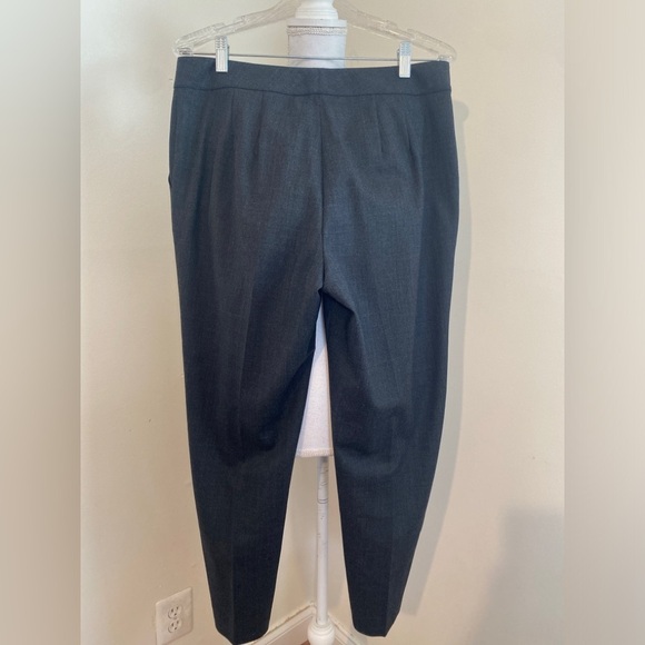 St. John Emma Wool Dress Pants Slimming Light Gray Sz 10 - Picture 2 of 7